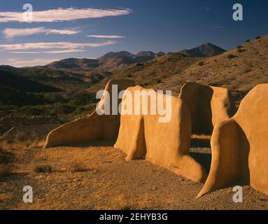 Cochise County, AZ/NOV teilweise restaurierte Ruinen von Fort Bowie, Ft. Bowie National Historic Site befindet sich im Apache Pass im Osten von Arizona. Stockfoto