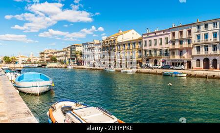 Der königliche Kanal an einem sonnigen Tag, in Sète in Hérault, in Okzitanien, Frankreich Stockfoto