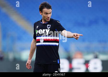 Rom, Italien. Februar 2021, 20th. Albin Ekdal von Sampdoria Gesten während der italienischen Meisterschaft Serie EIN Fußballspiel zwischen SS Lazio und UC Sampdoria am 20. Februar 2021 im Stadio Olimpico in Rom, Italien - Foto Federico Proietti/DPPI/LiveMedia/Sipa USA Kredit: SIPA USA/Alamy Live News Stockfoto