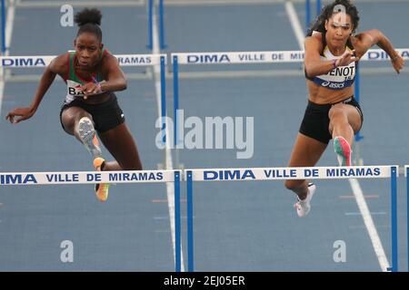 Miramas, Frankreich. Februar 2021, 20th. Laeticia Bapte von uns Robert und Fanny Quenot von Lyon Athletisme dann Serie 60 M Hürden Frauen während der Französisch Indoor Leichtathletik-Meisterschaften 2021 am 20. Februar 2021 im Stadion Miramas Metropole in Miramas, Frankreich - Foto Laurent Lairys/DPPI Kredit: DPPI Media/Alamy Live News Stockfoto