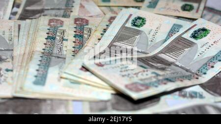 Selektiver Fokus des ägyptischen Geldhintergrundes , 200 LE, 100 LE, 50 LE ägyptische Banknote,. Ägypten Währung, ägyptische Pfund Bargeld Stockfoto