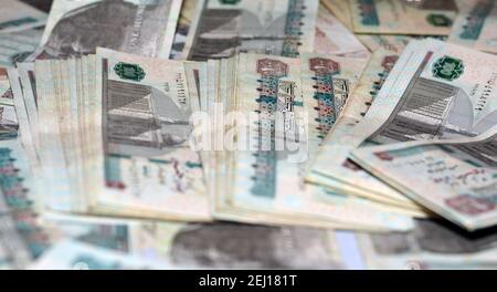 Selektiver Fokus des ägyptischen Geldhintergrundes , 200 LE, 100 LE, 50 LE ägyptische Banknote,. Ägypten Währung, ägyptische Pfund Bargeld Stockfoto