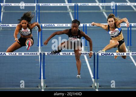 QUENOT Fanny von Lyon Athletisme , SAMBA-MAYELA Cyrena von Lille Metropole Athletism und VALETTE Laura von Nantes Metropole Athletisme Then Finale 400 m Männer während der französischen Leichtathletik-Meisterschaften 2021 am 20. Februar 2021 im Stadion Miramas Metropole in Miramas, Frankreich - Foto Laurent Lairys / DPPI Stockfoto