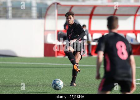 Madrid, Spanien. Februar 2021, 17th. Fernando Rodriguez (Real) Fußball: Spanische 'Division de Honor Juvenil' Gruppe 5 Untergruppe EIN Spiel zwischen Rayo Vallecano Juvenil A 1-2 Real Madrid CF Juvenil A auf der Ciudad Deportiva Fundacion Rayo Vallecano in Madrid, Spanien . Quelle: Mutsu Kawamori/AFLO/Alamy Live News Stockfoto