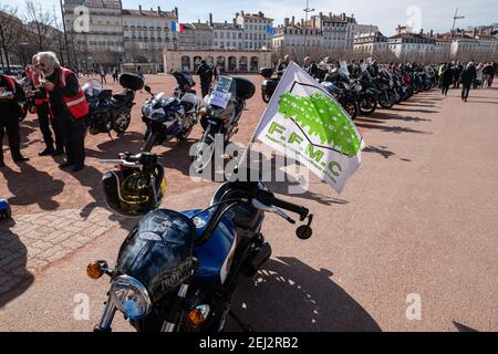 Lyon (Frankreich), 20. Februar 2021. Der FFMC (französischer Verband wütender Motorradfahrer) hat eine Manisfestation gefordert, um die Legalisierung von in zu fordern Stockfoto