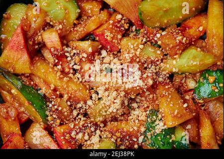 Penang Rojak Nahaufnahme. Malaysische oder indonesische Küche Obst und Gemüse Salatgericht. Asiatische Küche. Stockfoto