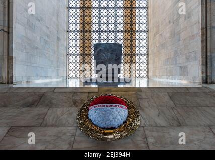 ANKARA, TÜRKEI - 3. SEPTEMBER 2020: Mausoleum von Atatürk in Anitkabir. Ankara, Türkei. Der Innenraum von Anitkabir. Mustafa Kemal Atatürk ist erster Präsident Stockfoto