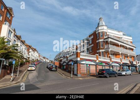 Palmeira Mansions, Shorefield Road in Westcliff on Sea, Essex, Großbritannien. Leas Naturschutzgebiet, rote Backstein Edwardian Architektur. Italienische Restaurants Stockfoto