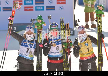 2/21/2021 - TANDREVOLD Ingrid Landmark NOR - HAUSER Lisa Theresa AUT - ECKHOFF Tiril NOR während 2021 der IBU Weltmeisterschaften Biathlon - Frauen 12,5km Massenstart, Biathlon in Pokljuka, Italien, Februar 21 2021 (Foto by IPA/Sipa USA) Stockfoto