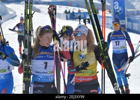 2/21/2021 - TANDREVOLD Ingrid Landmark NOR - ECKHOFF Tiril NOR während der IBU-Weltmeisterschaften 12,5km Biathlon - Frauen 2021 Massenstart, Biathlon in Pokljuka, Italien, Februar 21 2021 (Foto: IPA/Sipa USA) Stockfoto