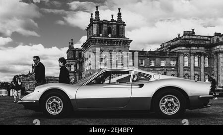 1974 Ferrari Dino 246 GTS 'Spyder' auf der Ausstellung Der Concours D’Elegance fand am 26. September im Schloss Blenheim statt 2020 Stockfoto