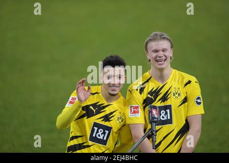 firo: 20.02.2021 Fußball: Fußball: 1st Bundesliga, Saison 2020/21 FC Schalke 04 - BVB, Borussia Dortmund 0: 4 Erling HAALAND, Jubel, Jubel, mit, und, Jadon SANCHO Foto: Anke Waelischmiller / SVEN SIMON / POOL / via firoportsphoto weltweit im Einsatz Stockfoto