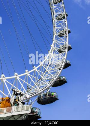 Großes Riesenrad in Europa. Die beliebteste Attraktion in Großbritannien. LONDON - 26. Mai 2018. Stockfoto