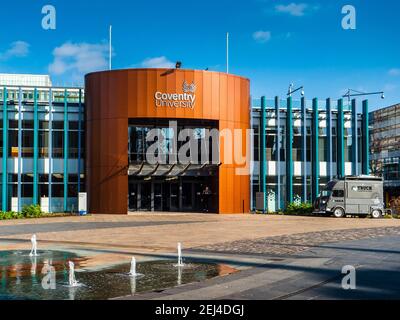 Coventry University - Alan Berry Building University of Coventry in University Square Central Coventry. Eröffnet 1963. Stockfoto