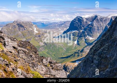 Blick von der Spitze des Innerdalstarnet, Innerdalen Hochtal und Berge, Berge, Trollheimen Berggebiet, Sunndal, Mehr Og Romsda Stockfoto