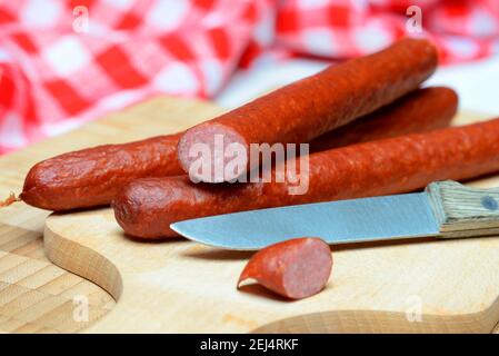 Kabanos, Cabanossi, Kabanossi, Cabanos, Kabanossi, Trockenwurst Stockfoto