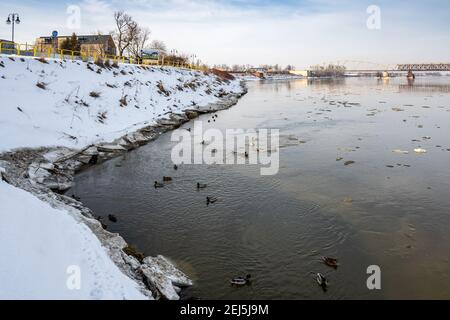 Tczew, Polen - 21. Februar 2021: Weichselküste im Winter. Tczew Stockfoto