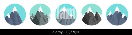 Set von verschneiten Bergen in flachen Stil. Winter felsige Berglandschaft. Outdoor-Reisen und Tourismus, Wandern. Klettern auf dem Berggipfel. Vektor Stock Vektor