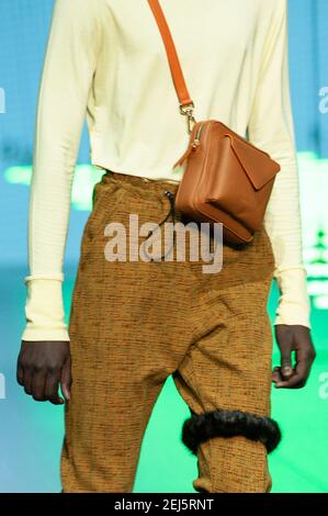 Rom, Italien. Februar 2021, 20th. 2/20/2021 - Rom, Altaroma2021 - Mode Woche Accessoires (Foto by IPA/Sipa USA) Kredit: SIPA USA/Alamy Live News Stockfoto