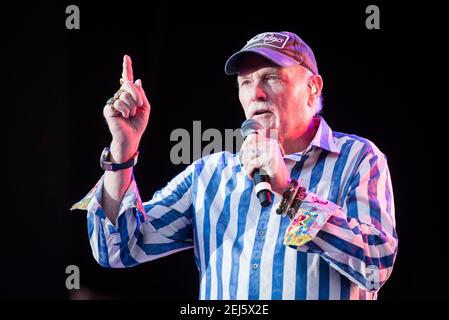 Tim Love of the Beach Boys tritt im Rahmen des Hampton Court Festivals 2018, Hampton Court Palace - London, live auf der Bühne auf. Bilddatum: Freitag, 15th. Juni 2018. Bildnachweis sollte lauten: David Jensen Stockfoto