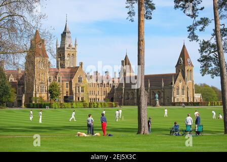 Cricket match, Charterhouse School, Godalming, Surrey, England, Vereinigtes Königreich Stockfoto