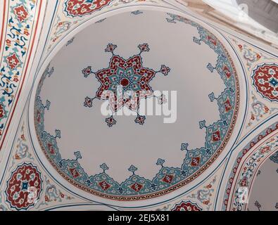 Das Gemälde eines Doms in der Moschee von Manavgat Stockfoto