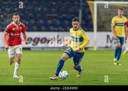 Broendby, Dänemark. Februar 2021, 21st. Lasse Vigen (21) von Broendby, WENN er im Superliga-Spiel 3F zwischen Broendby IF und Vejle Boldklub im Broendby Stadion, Broendby, Dänemark, gesehen wurde. (Foto Kredit: Gonzales Foto/Alamy Live News Stockfoto