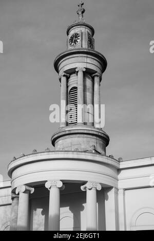 All Saints griechisch-orthodoxe Kirche in schwarz und weiß Stockfoto