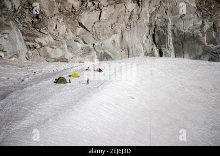 Der Mont Blanc ist der höchste Gipfel der Alpen und der zweite Gipfel in Europa. Mit 4807m ist einer der kultigsten Berge der Welt Stockfoto