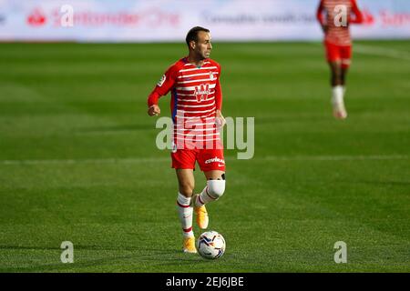 Huesca, Spanien. Februar 2021, 21st. Victor Diaz (Granada) Fußball/Fussball : Spanisches 'La Liga Santander' Spiel zwischen SD Huesca 3-2 Granada CF im Estadio El Alcoraz in Huesca, Spanien . Quelle: Mutsu Kawamori/AFLO/Alamy Live News Stockfoto