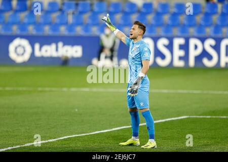 Huesca, Spanien. Februar 2021, 21st. Alvaro Fernandez (Huesca) Fußball: Spanisches Spiel 'La Liga Santander' zwischen SD Huesca 3-2 Granada CF im Estadio El Alcoraz in Huesca, Spanien. Quelle: Mutsu Kawamori/AFLO/Alamy Live News Stockfoto