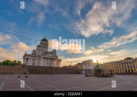 Helsinki Finnland, Skyline von Sonnenaufgang am Dom und Senatsplatz von Helsinki Stockfoto