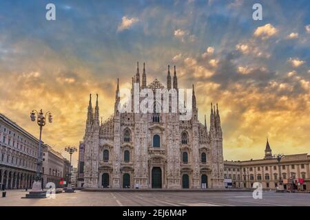 Mailand Italien, Sonnenaufgang City Skyline in Milano Duomo Kathedrale leer niemand Stockfoto