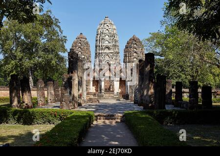 Wat Si Sawai ist einer der ältesten Tempel in Sukhothai. Es wurde Ende des 12th. Oder Anfang des 13th. Jahrhunderts als Hindu-Schrein für Vishnu und die pla gegründet Stockfoto