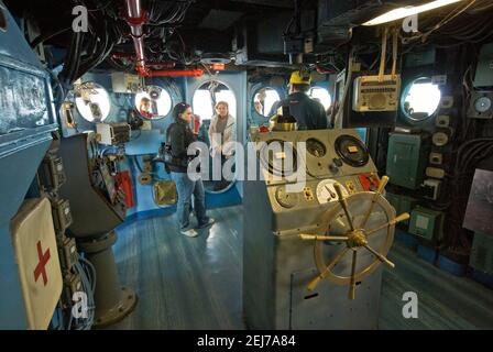 Brückeninterior auf USS Midway Flugzeugträger Museumsschiff, San Diego, Kalifornien, USA Stockfoto