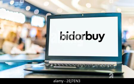 POZNAN, POL - SEP 23, 2020: Laptop-Computer mit Logo von bidorbuy, einer E-Commerce-Website Stockfoto