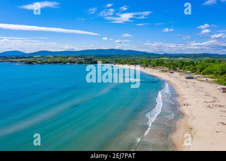 Sonniger Tag am Atliman Strand in Kiten, Bulgarien Stockfoto