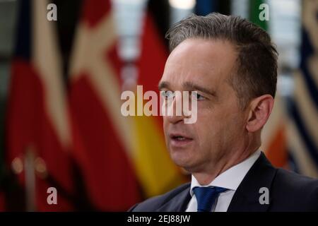 Brüssel, Belgien. Februar 2021, 22nd. Bundesaußenminister Heiko Maas kommt am 22. Februar 2021 zu einem EU-Außenministertreffen in Brüssel, Belgien, nach Brüssel. Quelle: ALEXANDROS MICHAILIDIS/Alamy Live News Stockfoto