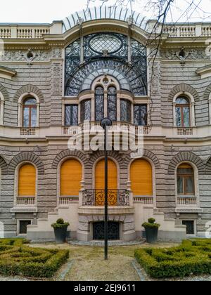 Lodz, Polen - Februar 23 2020 Fassade der Musikakademie in Lodz Stockfoto