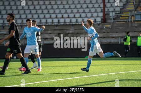 Malmoe, Schweden. Februar 2021, 21st. Anders Christiansen (10) von Malmoe FF punktet beim Svenska Cup Spiel zwischen Malmoe FF und Vasteraas SK bei Malmoe Idrottsplats in Malmoe. (Foto Kredit: Gonzales Foto/Alamy Live News Stockfoto