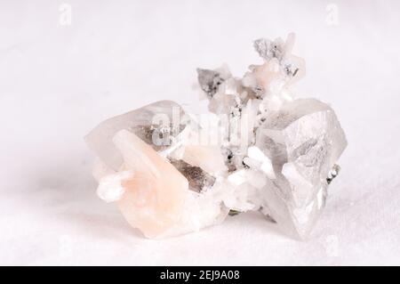 stilbite Mineralprobe Stockfoto