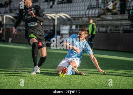 Malmoe, Schweden. Februar 2021, 21st. Jonas Knudsen (3) von Malmoe FF beim Svenska Cup Spiel zwischen Malmoe FF und Vasteraas SK bei Malmoe Idrottsplats in Malmoe. (Foto Kredit: Gonzales Foto/Alamy Live News Stockfoto