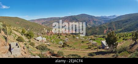 Kasbah Dorf bei Tinerhir an der Straße zu den Gorges du Dades, Marokko Stockfoto