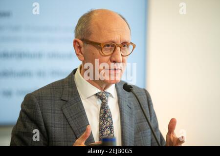 Rechtsanwalt Johan Vande Lanotte im Bild während einer Pressekonferenz, um Informationen über die Rechnungslegung des Jugendprojekts "Let's Go Urban" zu geben, Montag 2 Stockfoto