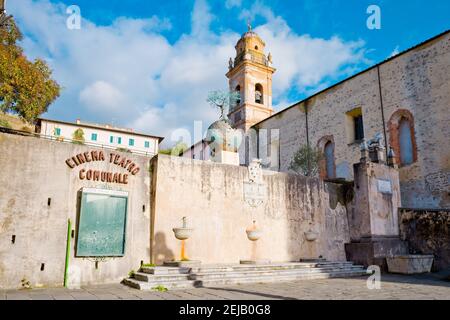 Pietrasanta Toskana: Blick auf den Hauptplatz und die Kathedrale Stockfoto