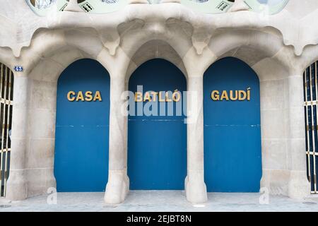 Die Casa Batlló in Barcelona ist seit dem 29. Oktober 2020 wegen eines Arbeitskonflikts mit einem Teil des Personals geschlossen. Barcelona. Katalonien. Spanien. Stockfoto