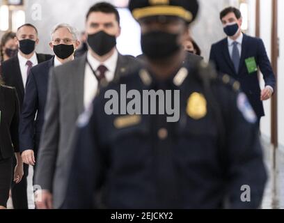 Washington, Usa. Februar 2021, 22nd. Richter Merrick Garland kommt, um vor einer Anhörung des Justizausschusses des Senats über seine Ernennung zum US-Generalstaatsanwalt am 22. Februar 2021 auf dem Capitol Hill in Washington, DC, auszusprechen. Foto von Kevin Dietsch/UPI Kredit: UPI/Alamy Live News Stockfoto