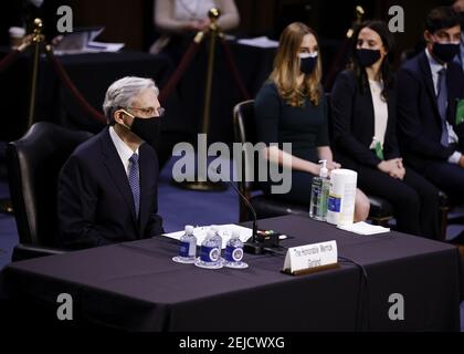 Washington, Usa. Februar 2021, 22nd. Richter Merrick Garland kommt, um vor einer Anhörung des Justizausschusses des Senats über seine Ernennung zum US-Generalstaatsanwalt am 22. Februar 2021 auf dem Capitol Hill in Washington, DC, auszusprechen. Foto von Carlos Barria/UPI Kredit: UPI/Alamy Live Nachrichten Stockfoto