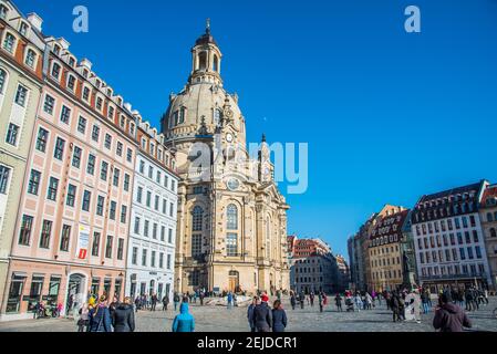 Dresden, Deutschland. Februar 2021, 21st. Ein Wahrzeichen ist die prächtige Kathedrale des protestantischen Christentums, die Frauenkirche am Neumarkt. Quelle: Ulrich Georg Dostmann/dpa-Zentralbild/ZB/dpa/Alamy Live News Stockfoto