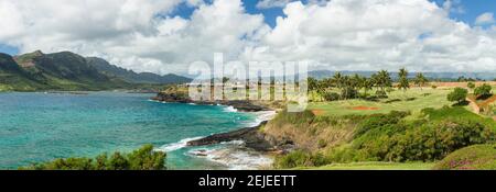 Golfplatz an der Küste, Nawiliwili Hafen, Lihue, Kauai County, Hawaii, USA Stockfoto